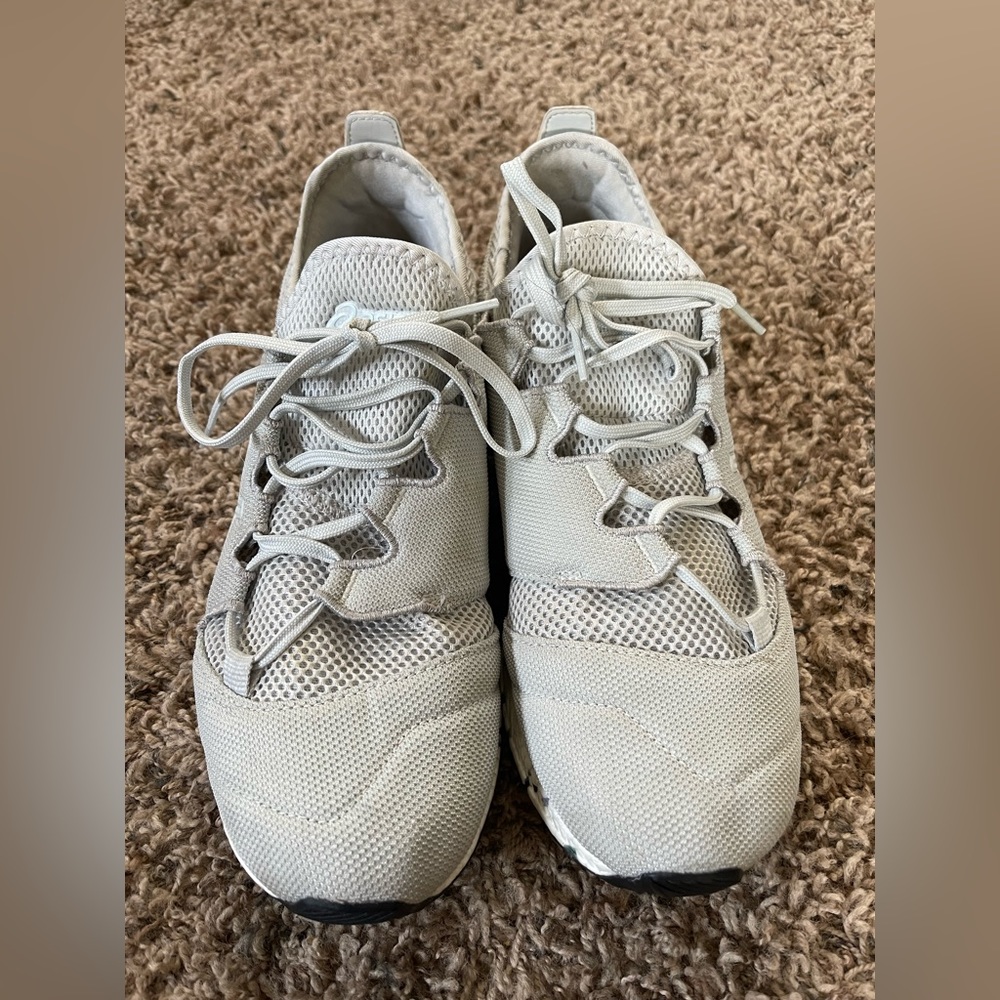 ASICS WOMENS HYPERGEL-SAI